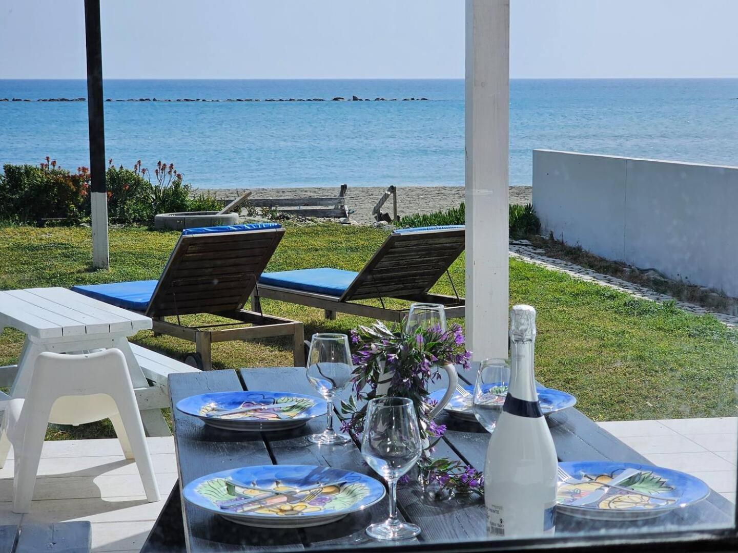 Ammos Beachfront Villa Paradise Λάρνακα Εξωτερικό φωτογραφία