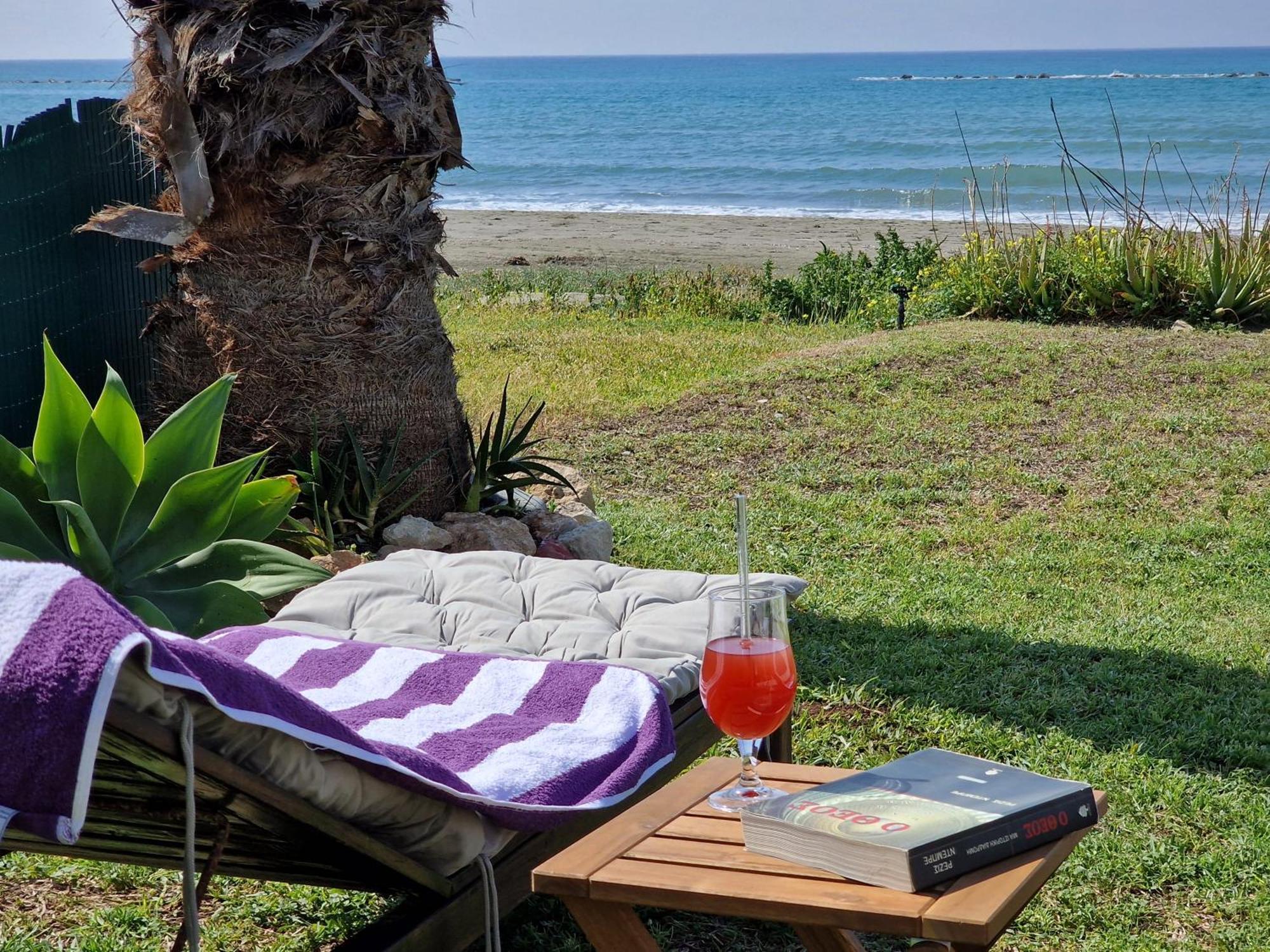 Ammos Beachfront Villa Paradise Λάρνακα Εξωτερικό φωτογραφία