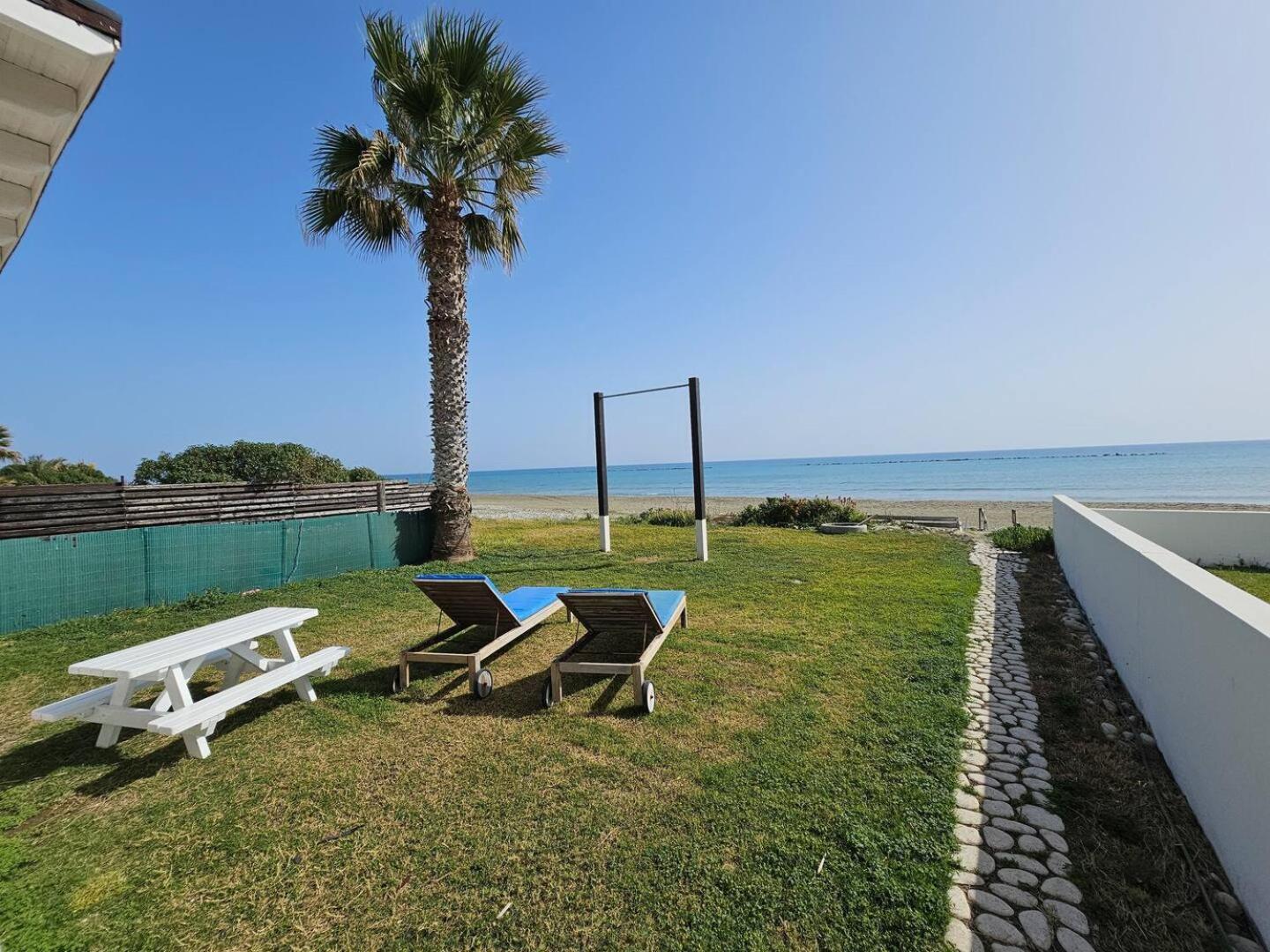 Ammos Beachfront Villa Paradise Λάρνακα Εξωτερικό φωτογραφία